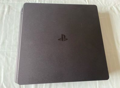 PlayStation 4 PS4 Console with controllers