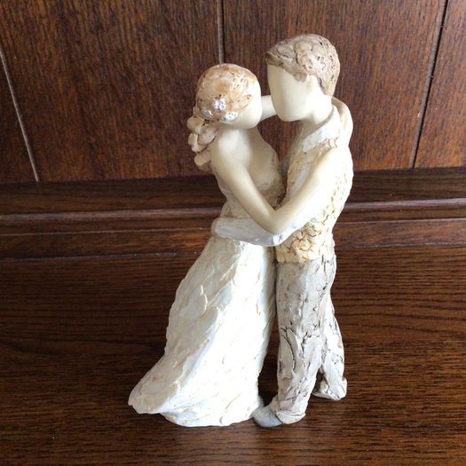 Arora design moment to cherish wedding themed figurine