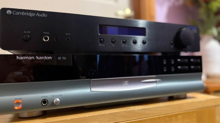 Harman /Kardon , Cambridge audio