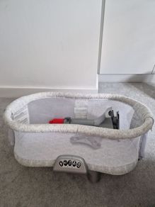 Halo Swivel Bassinet