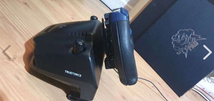 Logitech G920 w Shifter/Pedals