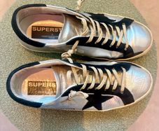 Beautiful Golden Goose Superstar Trainers