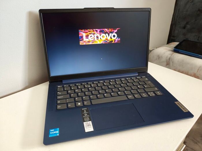 Lenovo IdeaPad Slim 3 8/512GB New Boxed