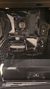2 PC Cases and motherboard Z390 Designare