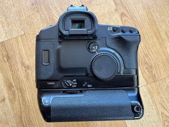 Canon EOS 1V 35mm Film Camera - Great Condition.