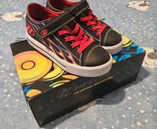 heelys