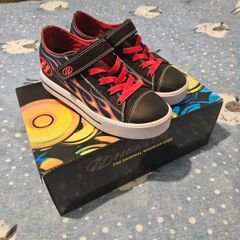 heelys