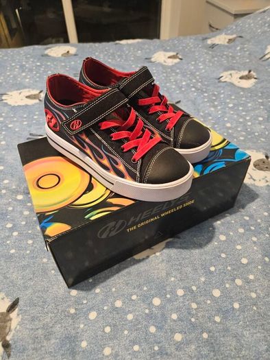 heelys