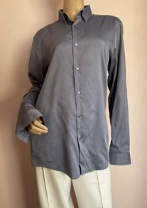Hugo Boss shirt size M