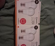 60w light bulbs B22 (three)