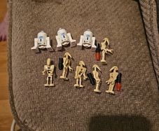 Lego R2D2 and Battle Droids