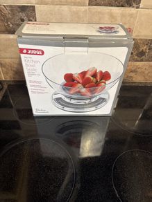 kitchen bowl and scales