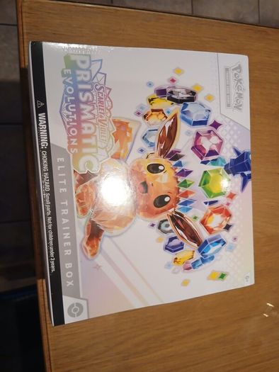 Pokemon Prismatic Evolution ETB