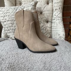 ankle boots western style size 40 Bnwt