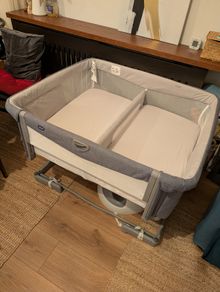 Chicco Next2Me Twins Bedside Crib
