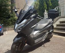 Honda Forza 300