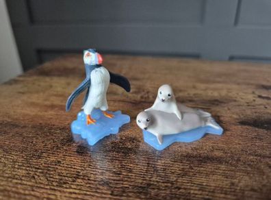 Kinder Surprise Happy Feet 2 Toys