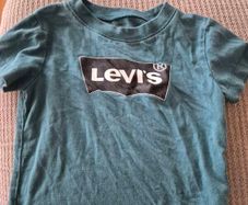 Levi tshirt age 2-3
