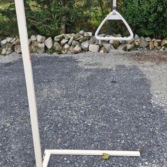 freestanding patient lifting pole