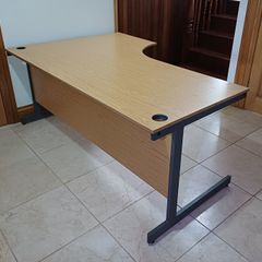 Beautiful Oak Venere Office Desks