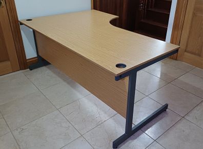 Beautiful Oak Venere Office Desks