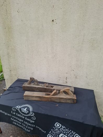 By post only 2 large wood planer