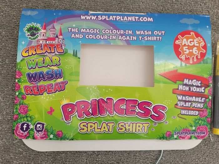 Brand New - Splat Planet Colour-in Princess Fairytale T-Shirt - size: 5-6 years