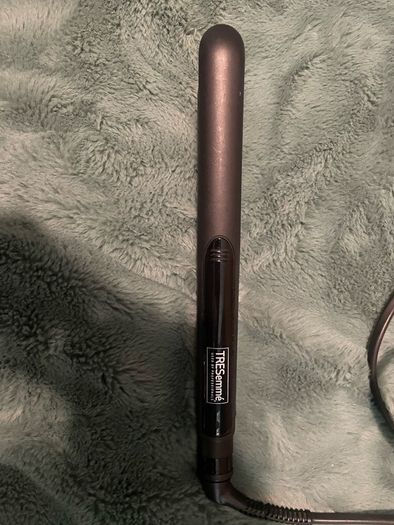 Hair straightener: Travel size