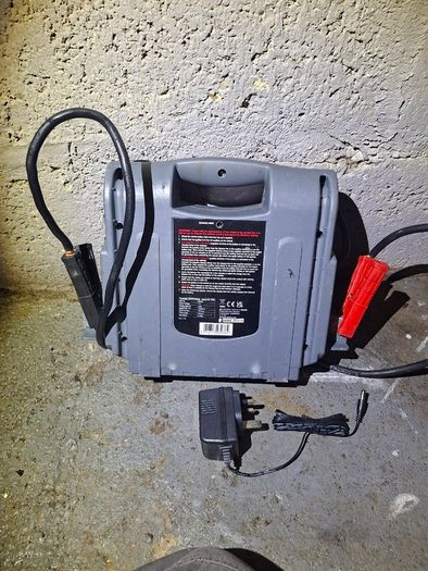 SIP Rescue Pac 1600 jump starter