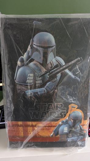 Hot toys Deathwatch Mandolorian