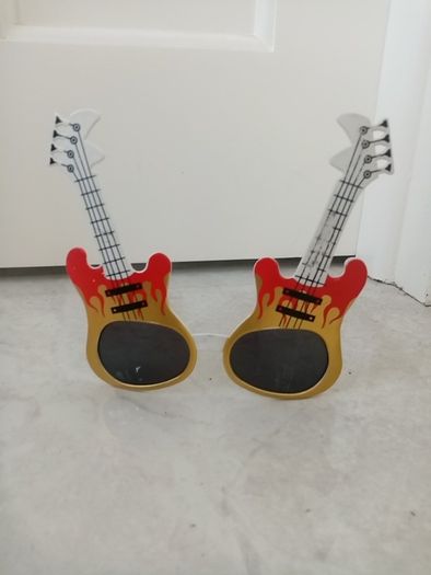 Guitar dress up glasses