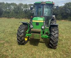 John Deere 2850