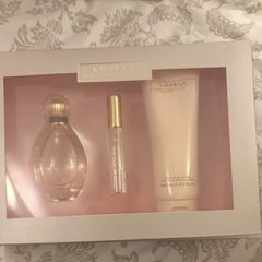 Lovely by Sarah Jessica Parker set
