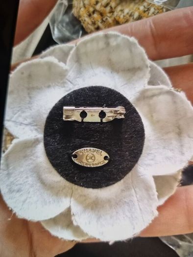 Flower brooches 2 for 40