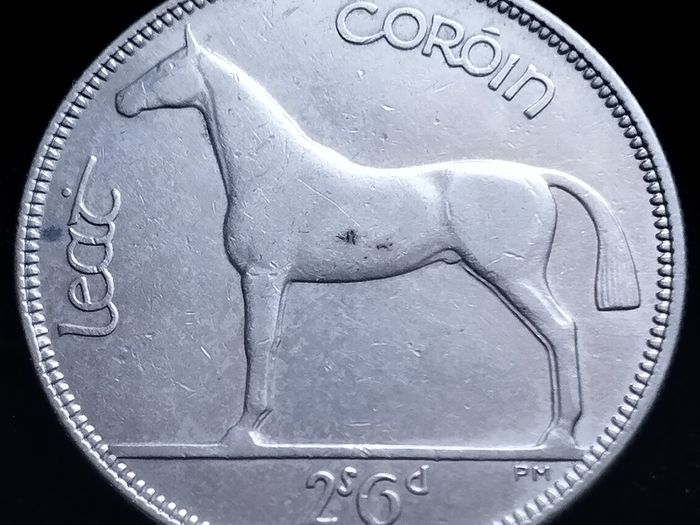 #577 - Ireland - 1934 - Half Crown - Silver - KM.8