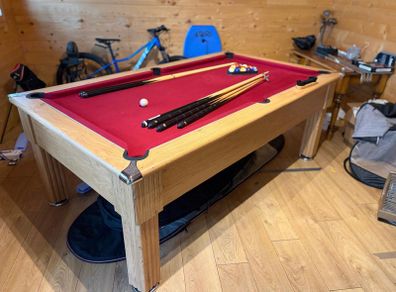 Pool table