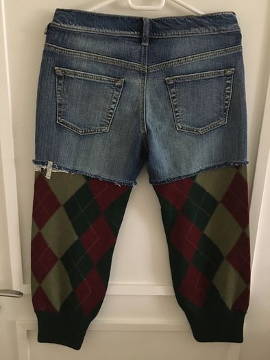 2B funky three quarter length jeans 30 inch waist and full length waist to hem is 31 inches new with tags made in Greece FREE STANDARD POSTAGE INCLUDED