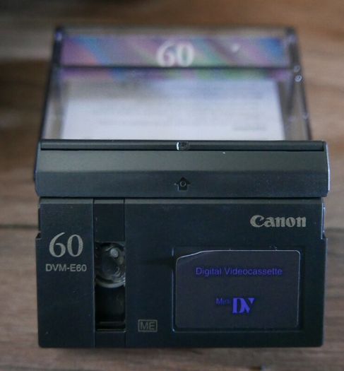 Canon ZR80 NTSC MiniDV Camcorder 18x Optical Zoom Video Transfer Tested works