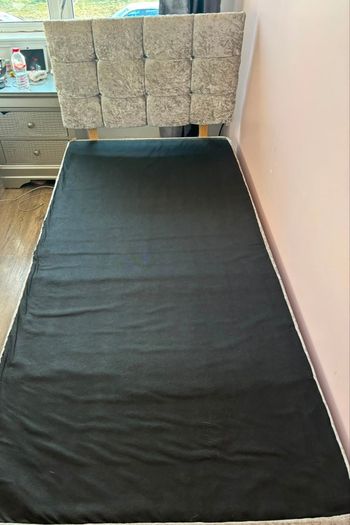 2 single beds
