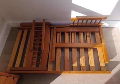 Toddler bed