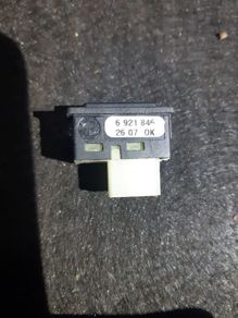 BMW 1 3 5 6 7 Series E60 E87 E90 F10 Trunk Unlocking Boot Open Switch 6921846