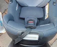 Maxi cosi 360 car seat is fix