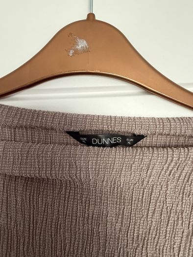Dunnes Beige Long-Sleeved Top Size 18