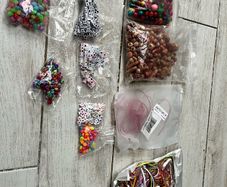 Bracelet making - Beads and chains