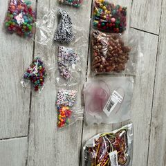 Bracelet making - Beads and chains
