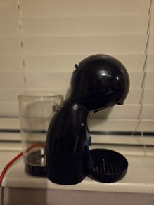coffee machine and pods