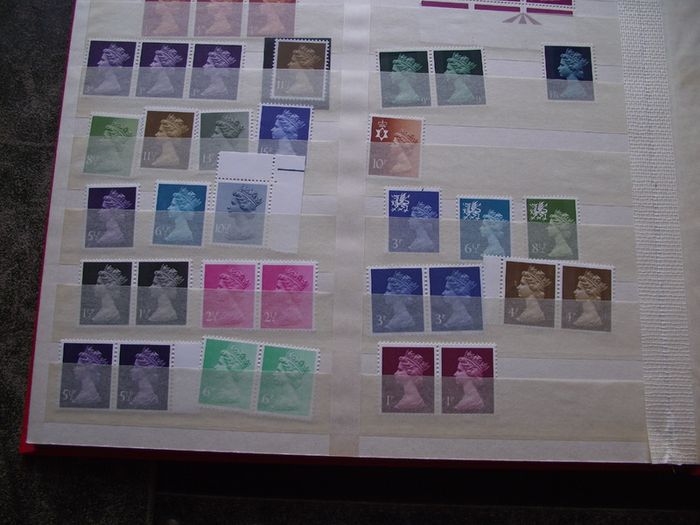 Collection of Mint Elizabeth II stamps, blocks and strips (1946-1990s)