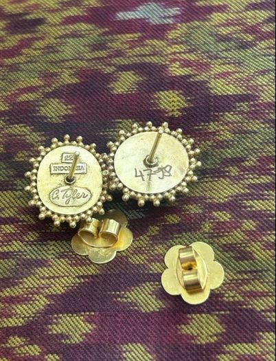 Carolyn Tyler Designer 22ct Gold & Tahitian Pearl Earrings