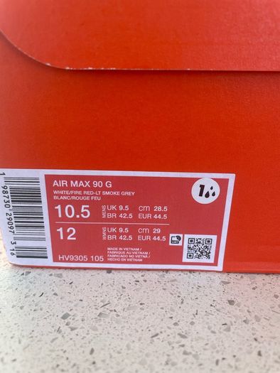 Spikeless golf shoes