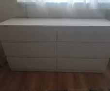 Chest of drawers